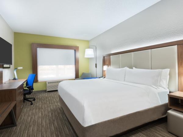 Holiday Inn Express & Suites - Columbus Airport East, an IHG Hotel : photo 1 de la chambre suite lit king-size - accessible aux personnes à mobilité réduite