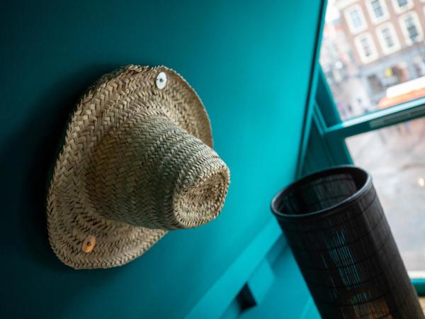 Bambu Sleep Boutique : photo 3 de la chambre deluxe double room (blue room - second floor)