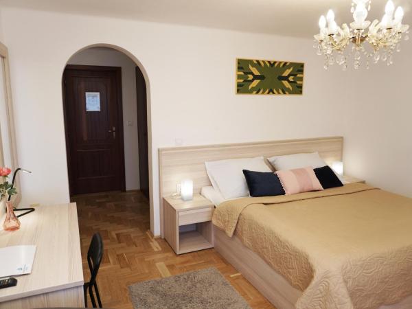 Anna Panzió & Wellness Siófok : photo 5 de la chambre chambre double ou lits jumeaux - vue sur lac