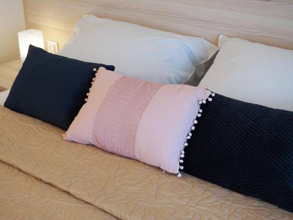 Anna Panzió & Wellness Siófok : photo 8 de la chambre chambre double ou lits jumeaux - vue sur lac