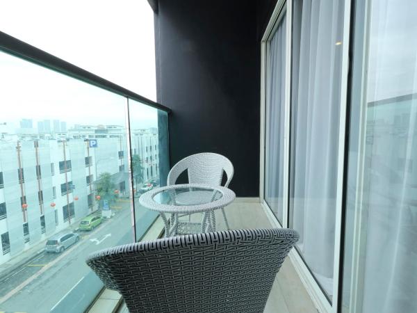 Suite Dreamz Hotel : photo 7 de la chambre suite avec balcon