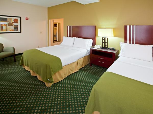 Holiday Inn Express & Suites Indianapolis - East, an IHG Hotel : photo 3 de la chambre suite double avec 2 lits doubles - non-fumeurs