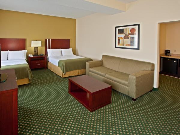 Holiday Inn Express & Suites Indianapolis - East, an IHG Hotel : photo 2 de la chambre chambre double avec 2 lits doubles - non-fumeurs