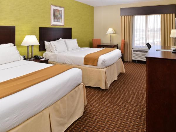 Holiday Inn Express Hotel & Suites Indianapolis W - Airport Area, an IHG Hotel : photo 2 de la chambre chambre avec 2 grands lits queen-size 