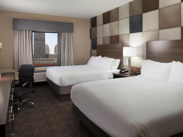 Holiday Inn Express & Suites Oklahoma City Downtown - Bricktown, an IHG Hotel : photo 4 de la chambre chambre standard avec 2 lits queen-size
