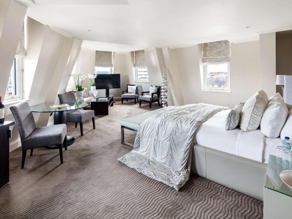 Radisson Blu Hotel, London Mercer Street : photo 9 de la chambre suite d'angle