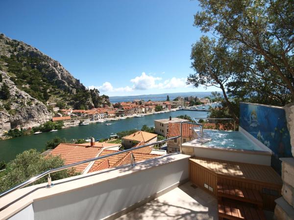 Hotel Villa Dvor : photo 1 de la chambre chambre double exécutive avec balcon - vue sur mer