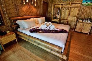 Phi Phi CoCo Beach Resort - SHA Extra Plus : photo 1 de la chambre room #410495911