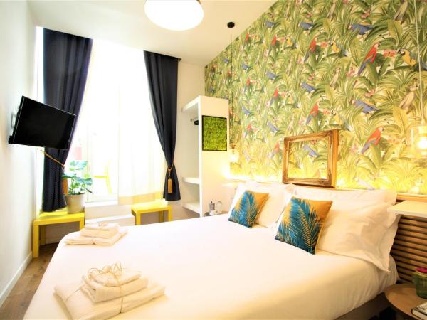 Daily Napoli - Lungomare : photo 8 de la chambre chambre double ou lits jumeaux avec terrasse