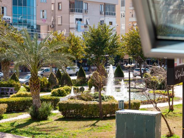 IS Hotel : photo 5 de la chambre chambre triple standard