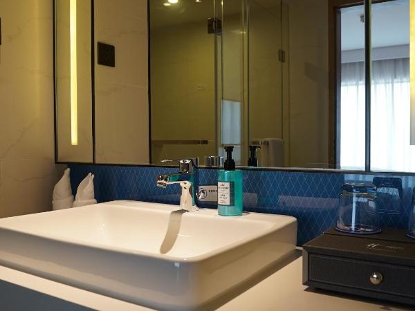 Holiday Inn Express Shenzhen Dongmen, an IHG Hotel : photo 1 de la chambre chambre lits jumeaux - vue sur lac