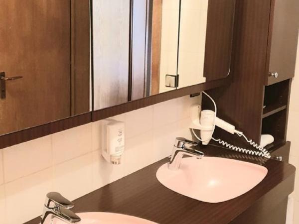 LILTON Hotel Stuttgart-Zuffenhausen : photo 3 de la chambre chambre double supérieure