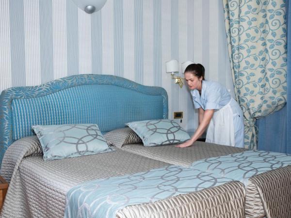 Hotel Europa : photo 5 de la chambre chambre lits jumeaux