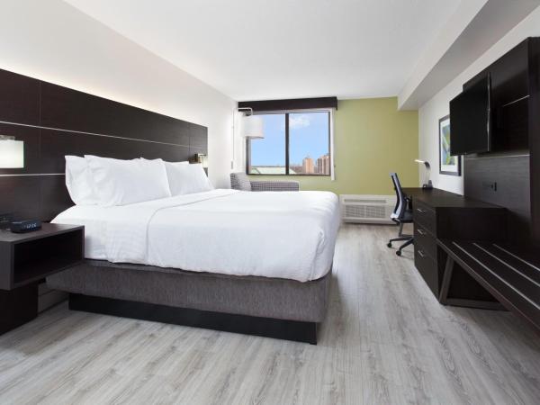 Holiday Inn Express & Suites Mississauga-Toronto Southwest, an IHG Hotel : photo 1 de la chambre chambre lit king-size standard