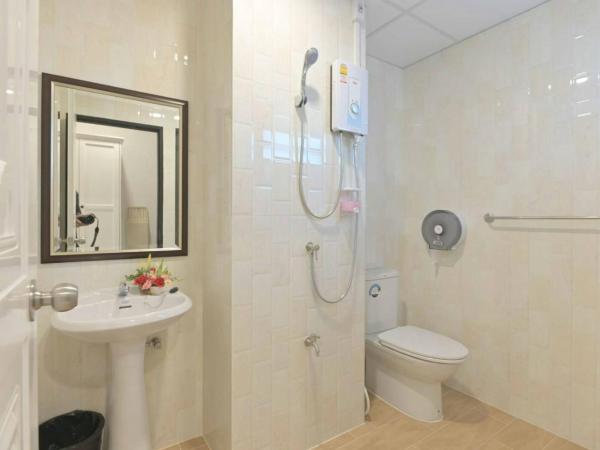 Parvena Ratchada : photo 5 de la chambre chambre lits jumeaux standard