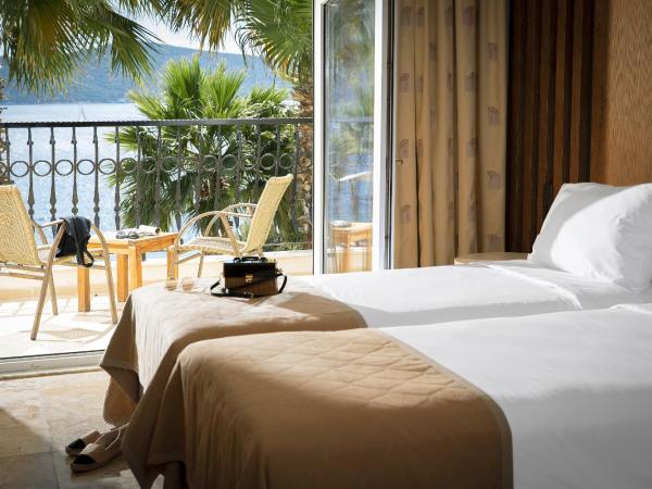 TUI MAGIC LIFE Bodrum - Adults Only : photo 3 de la chambre chambre triple supérieure