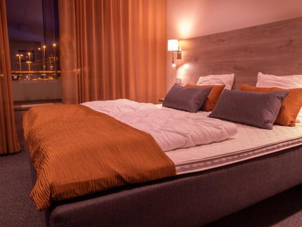 Dream - Luxury Hostel : photo 7 de la chambre chambre double ou lits jumeaux avec salle de bains commune