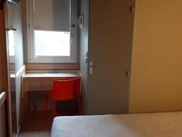 ibis budget Arles Sud Fourchon : photo 4 de la chambre chambre lits jumeaux