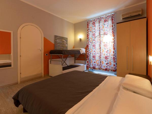 H Rooms boutique Hotel : photo 4 de la chambre chambre triple confort