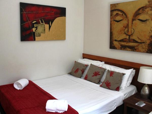 Bohemia Resort Cairns : photo 2 de la chambre suite queen coloniale