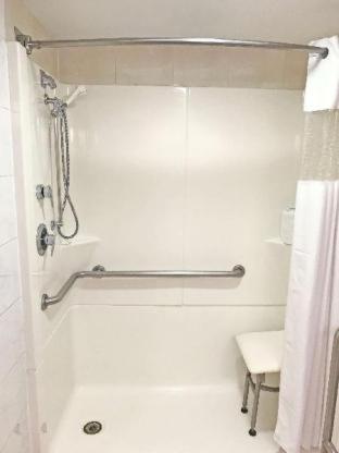 Red Lion Hotel Rosslyn Iwo Jima : photo 5 de la chambre room #18073615