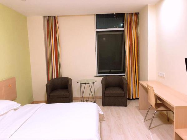7Days Inn Hangzhou Wanda Square : photo 8 de la chambre chambre affaires lits jumeaux