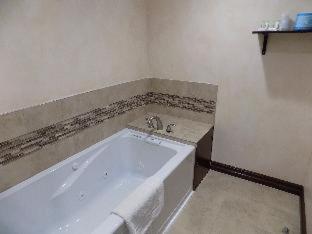 Nite Inn at Universal City - Walking Distance to Universal Studios Hollywood : photo 5 de la chambre room #5696414