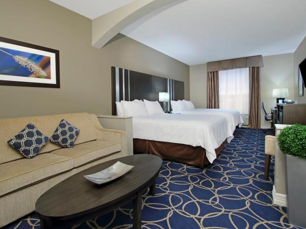 Holiday Inn Express and Suites Houston North - IAH Area, an IHG Hotel : photo 3 de la chambre chambre exécutive avec 2 lits queen-size 