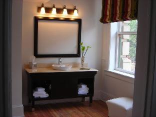 Hotel Gibbs Downtown Riverwalk : photo 1 de la chambre room #18389939