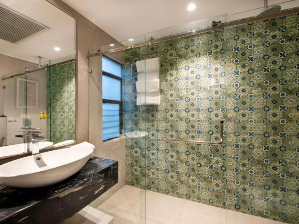 Bloom Boutique l GK-1 : photo 1 de la chambre suite - vue sur ville