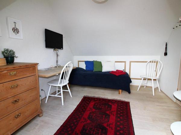 Odense City B&B : photo 6 de la chambre chambre simple avec salle de bains commune