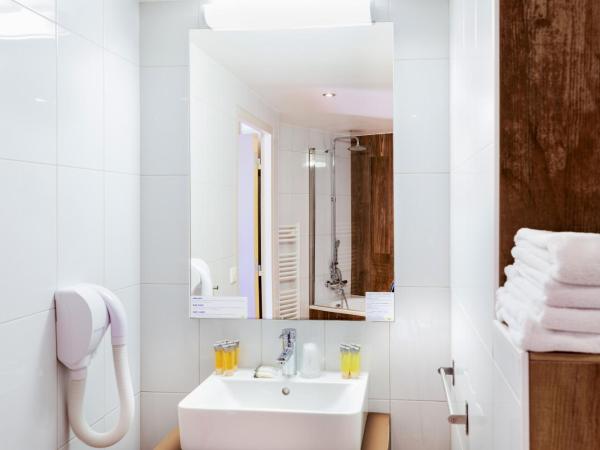 SOWELL HOTELS Le Parc & Spa : photo 2 de la chambre chambre lits jumeaux