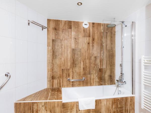 SOWELL HOTELS Le Parc & Spa : photo 3 de la chambre chambre lits jumeaux