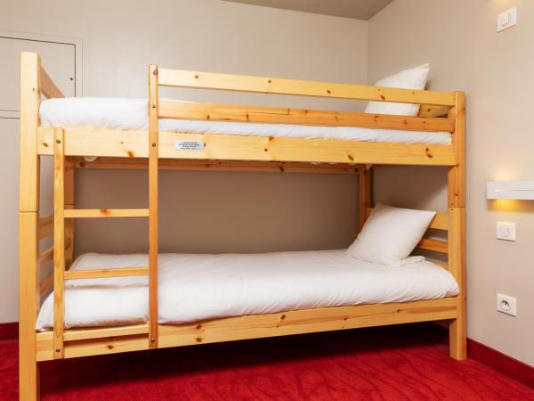 SOWELL HOTELS Le Parc & Spa : photo 5 de la chambre chambre quadruple confort