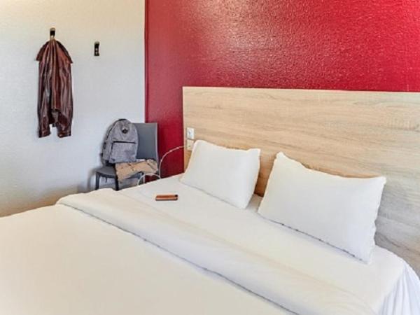 HotelF1 Perpignan Sud : photo 5 de la chambre chambre tandem (2 adultes)