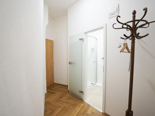 Jacob Brno : photo 2 de la chambre chambre simple avec salle de bains privative