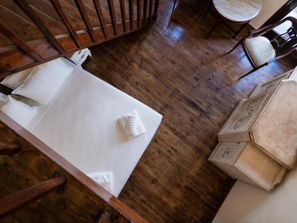 Old Town Suites : photo 6 de la chambre suite familiale avec balcon