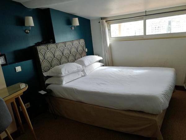 Hotel Belle-Vue Vieux-Port : photo 2 de la chambre chambre simple Économique mansardée