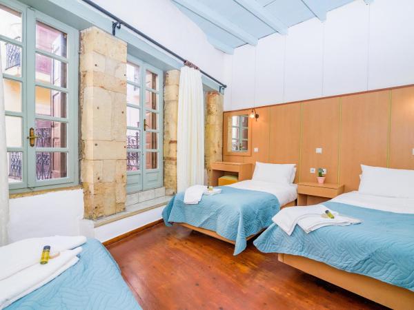 Alegria Pension : photo 3 de la chambre chambre triple avec vue