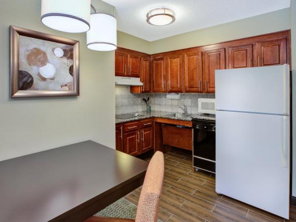 Staybridge Suites Louisville - East, an IHG Hotel : photo 4 de la chambre studio lit queen-size - accessible aux personnes à mobilité réduite