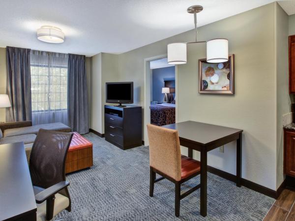 Staybridge Suites Louisville - East, an IHG Hotel : photo 1 de la chambre suite 1 chambre lit king-size