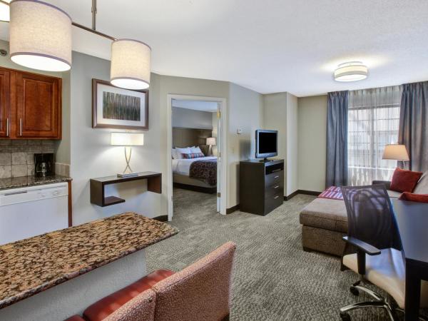Staybridge Suites Louisville - East, an IHG Hotel : photo 1 de la chambre suite 1 chambre lit king-size avec canapé-lit - non-fumeurs