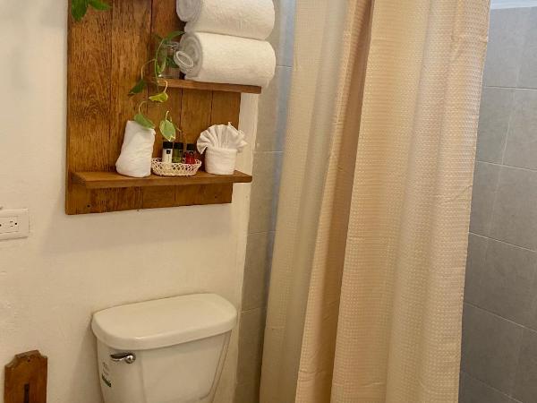 MIO Cancún Hotel Boutique : photo 9 de la chambre suite lit queen-size