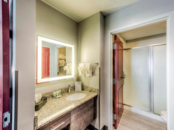 Staybridge Suites - University Area OSU, an IHG Hotel : photo 2 de la chambre one-bedroom king suite with transfer shower - mobility and hearing access