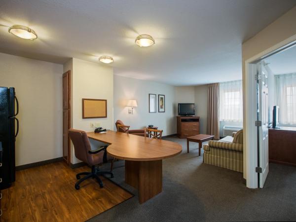 Candlewood Suites Indianapolis Northwest, an IHG Hotel : photo 1 de la chambre suite lit king-size
