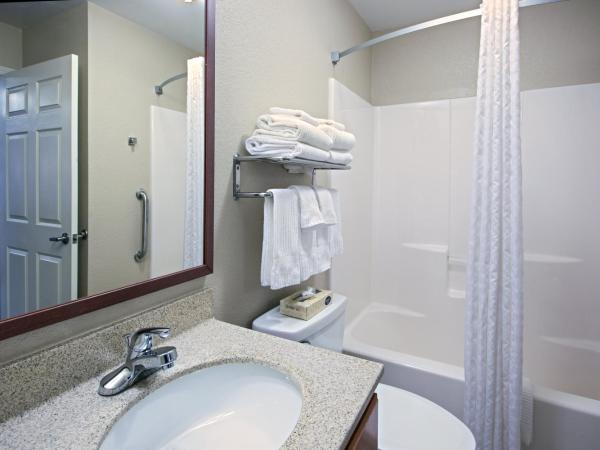 Candlewood Suites Indianapolis Northwest, an IHG Hotel : photo 3 de la chambre suite lit king-size