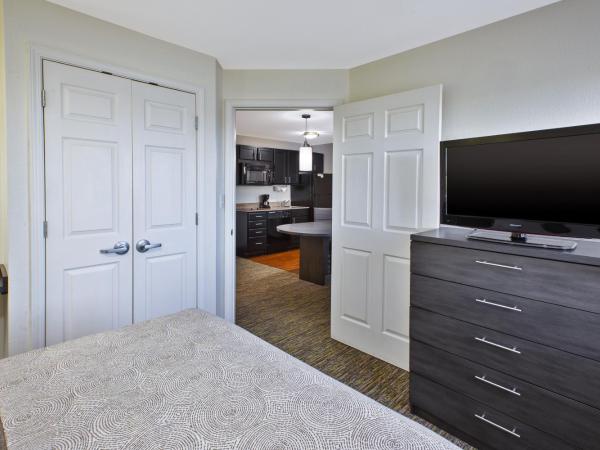 Candlewood Suites Indianapolis Airport, an IHG Hotel : photo 5 de la chambre chambre double - non-fumeurs 