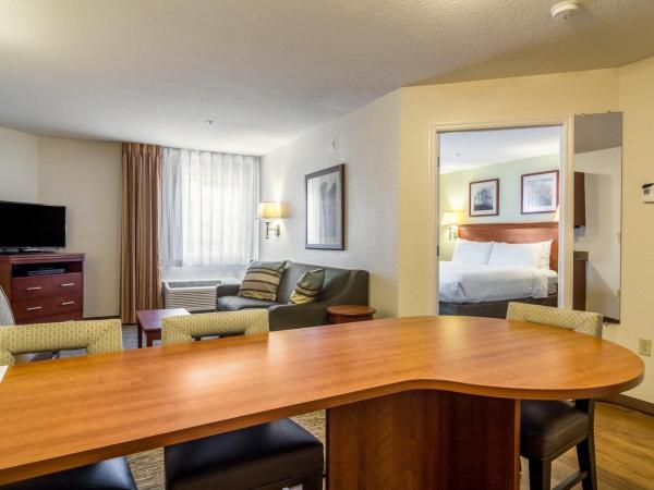 Candlewood Suites Jacksonville East Merril Road, an IHG Hotel : photo 2 de la chambre suite lit king-size – non-fumeurs