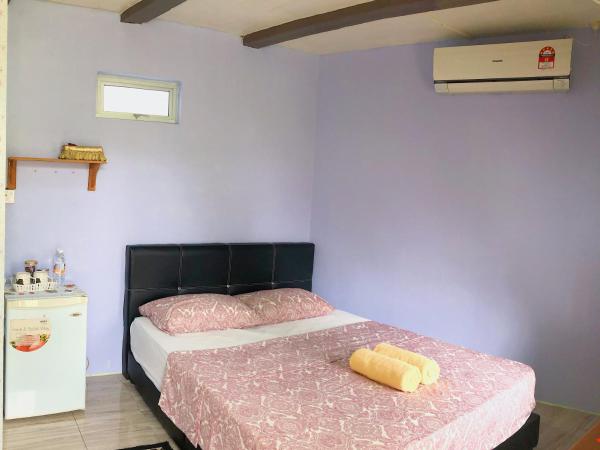 Merdeka Guest House 2 : photo 1 de la chambre chambre lit queen-size deluxe