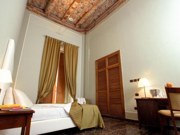 Le Stanze Del Vicerè Boutique Hotel : photo 1 de la chambre chambre triple